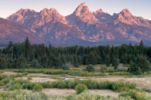 Grand Tetons and Snake River, Blacktail Ponds Overlook, Grand Teton National Park, Wyoming, USA